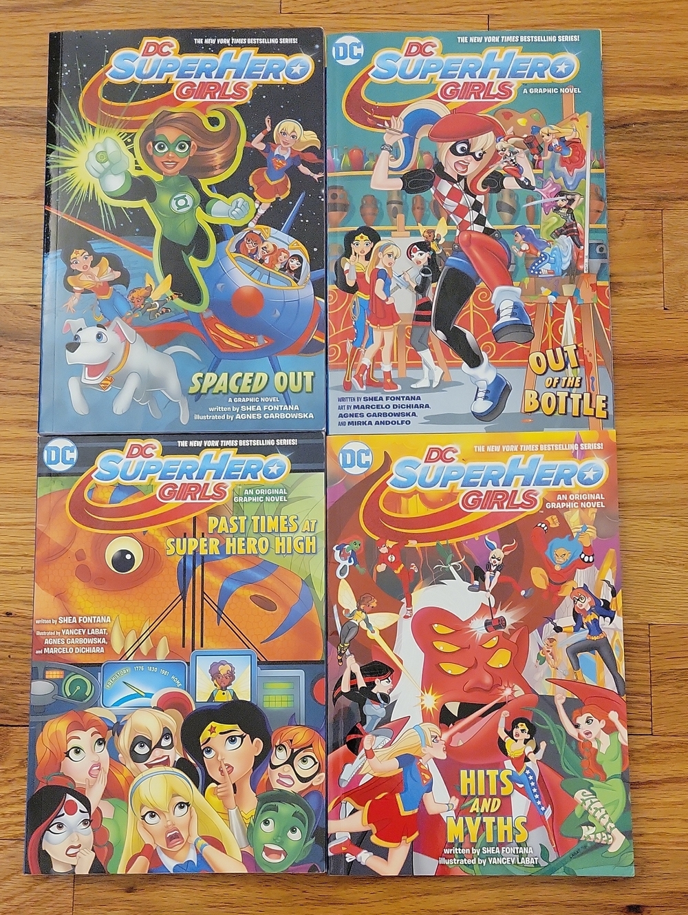 Graphic Novels Boxed Set - DC Superhero Girls Colorful Comic Collection